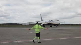 Ryanair quarterly profit slumps on lower fares, higher fuel