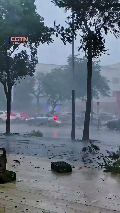 Typhoon Noul batters Guangdong with strong winds and heavy rain #worldnow
