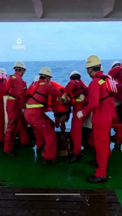 46 people rescued from sunken ship in South China Sea