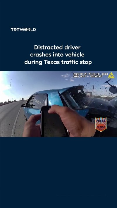 Distracted driver crashes into vehicle during Texas traffic stop