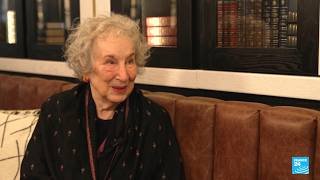 Margaret Atwood : "La Servante écarlate ne ressemble plus à une œuvre de fiction" • FRANCE 24