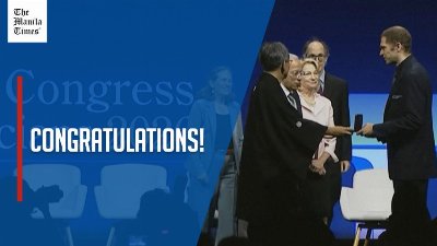 Fields medal awarded to four young mathematicians, including two from China