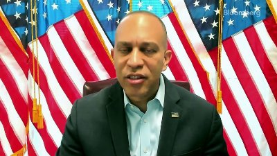 Trump Has No Exit Strategy in Iran, Jeffries Says