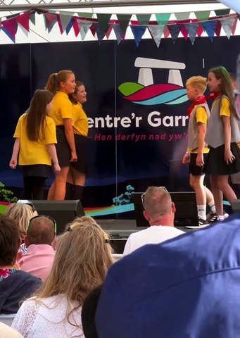 Songs and speeches officially open Pentre’r Garreg Las at the National Eisteddfod in Pembrokeshire