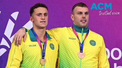 Kyle Chalmers breaks 50m butterfly record at Commonwealth Games