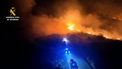 Drone footage shows scale of major wildfire sweeping through northern Spain